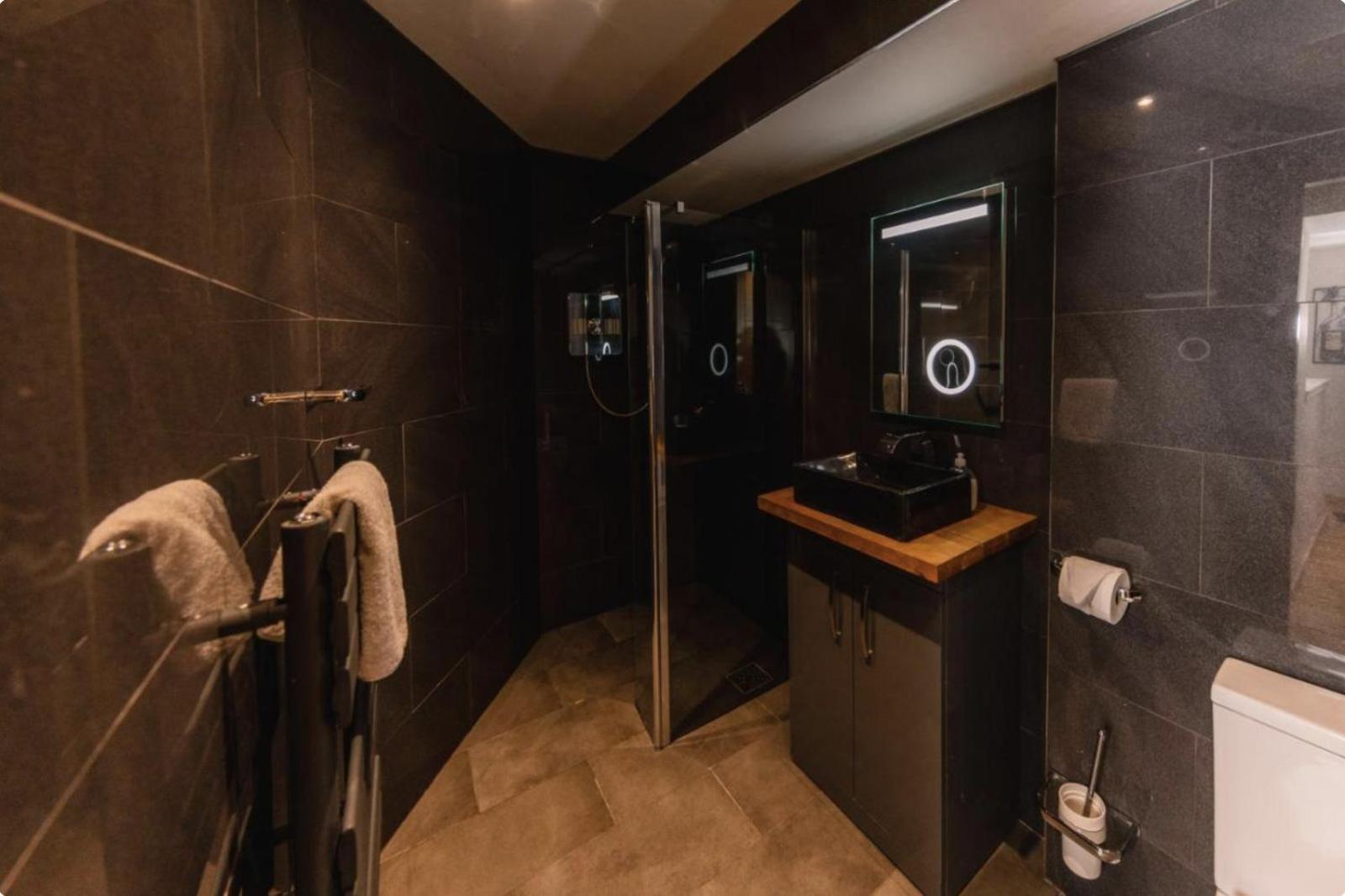 Superb Luxury Apartment By Canal - Central Edinburgh Exteriér fotografie