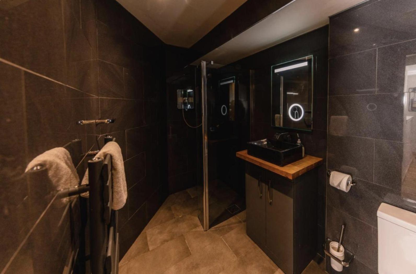 Superb Luxury Apartment By Canal - Central Edinburgh Exteriér fotografie